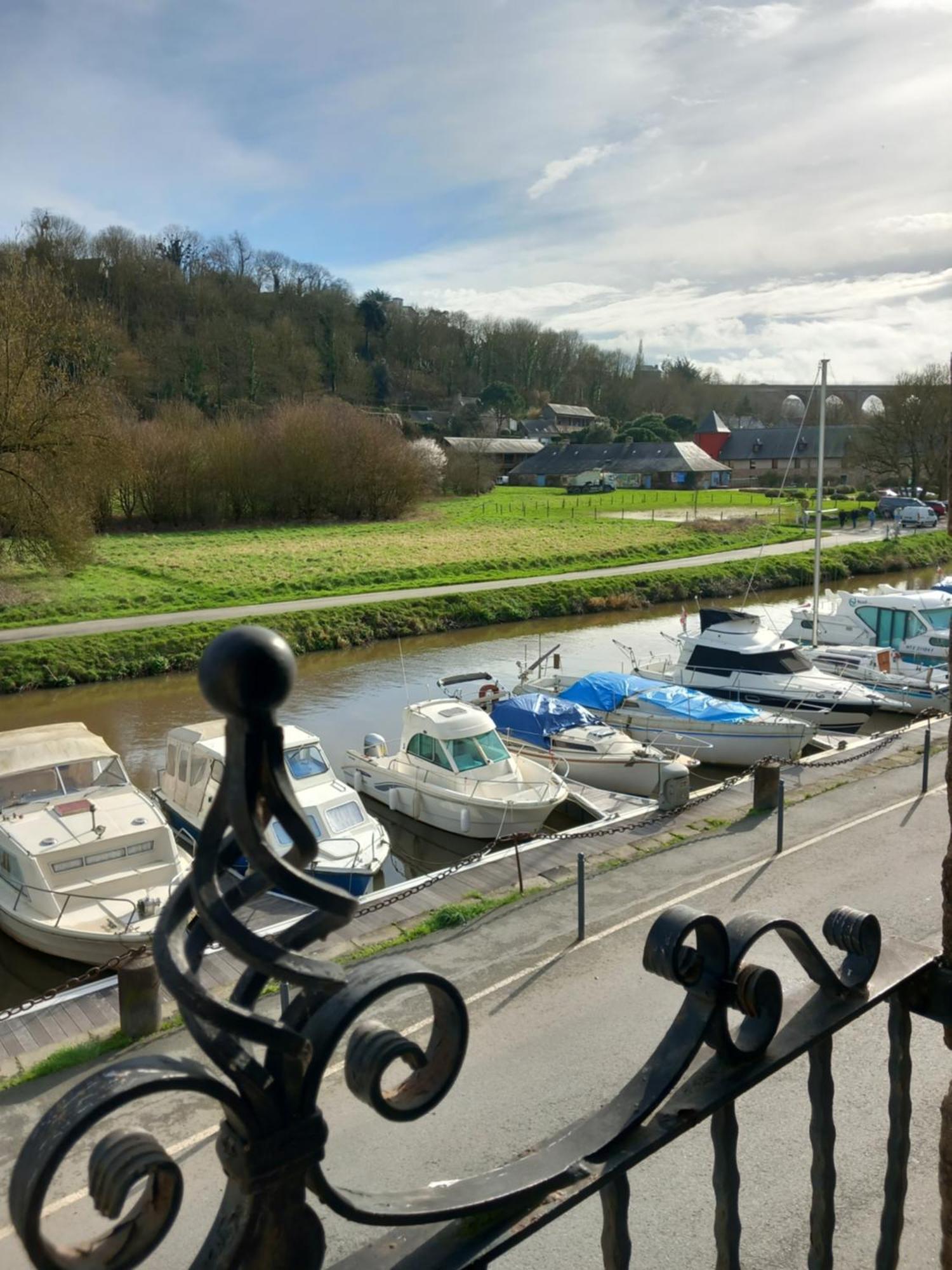Balade Sur Le Port Apartamento Dinan Exterior foto
