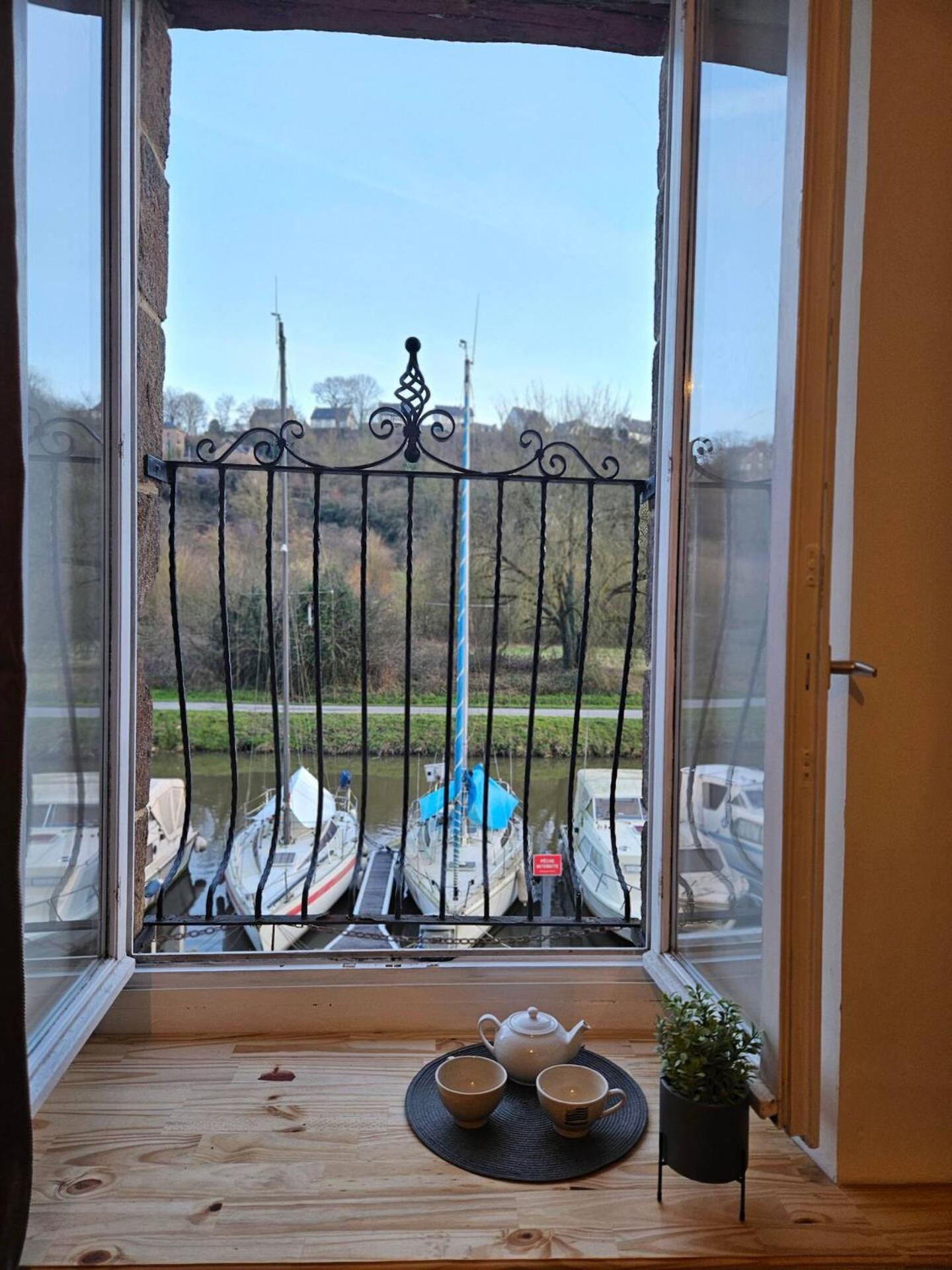 Balade Sur Le Port Apartamento Dinan Exterior foto